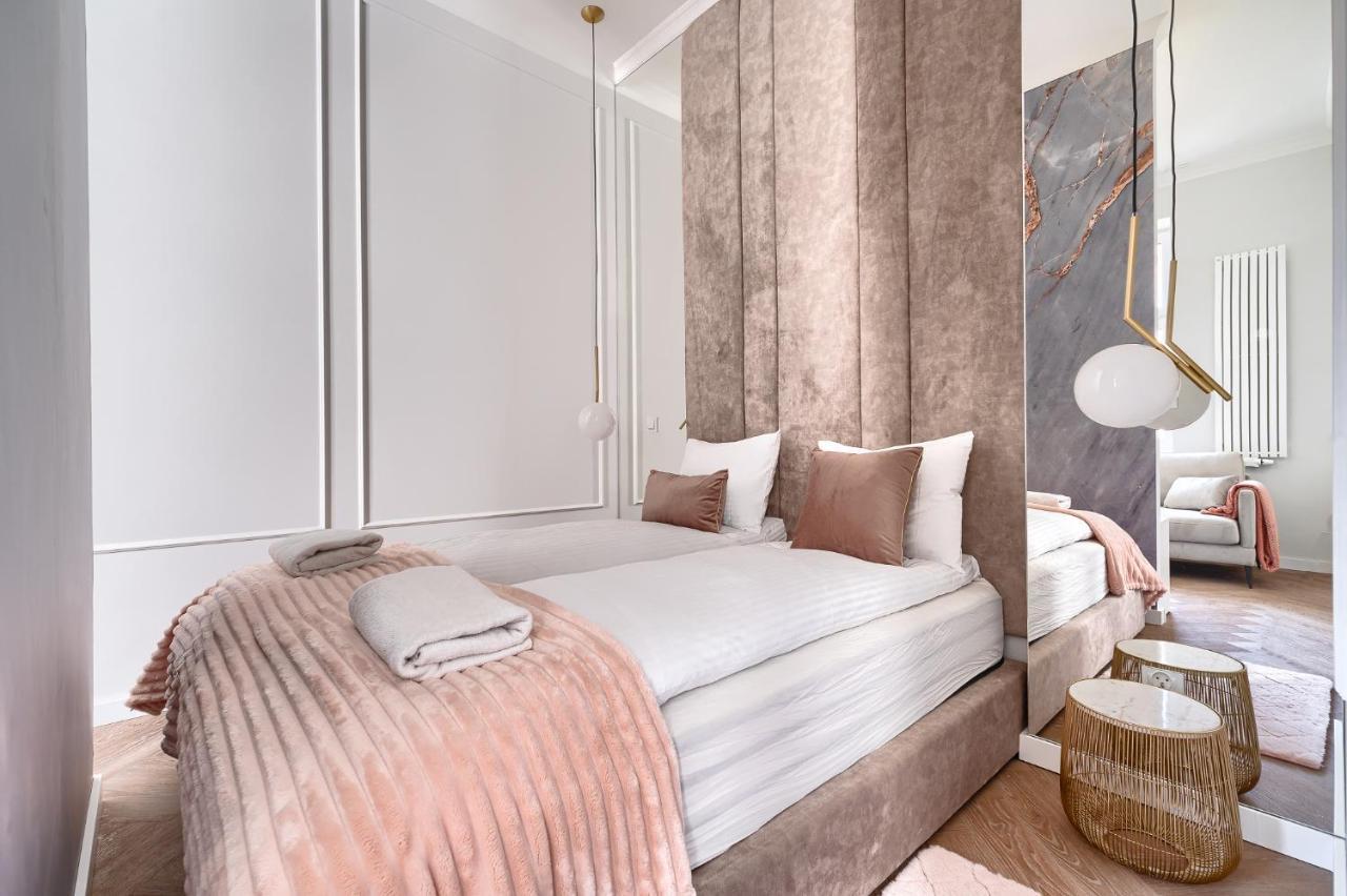 Margi Aura Lux Large And Very Glam Studio ชเตชชิน ภายนอก รูปภาพ