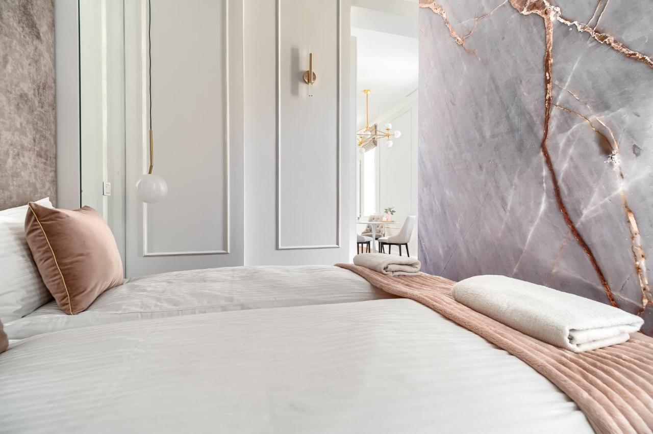 Margi Aura Lux Large And Very Glam Studio ชเตชชิน ภายนอก รูปภาพ